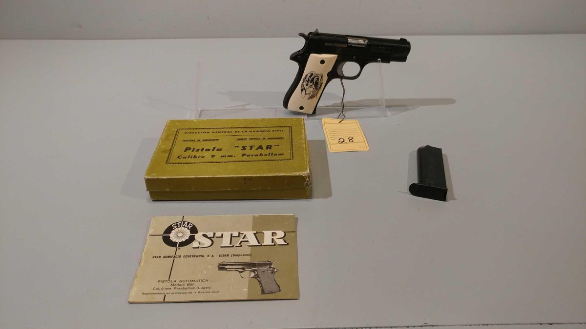 EIBAR SPAIN MODEL: STAR BM AUTO-CAL 9MM, SER# 61720 SBM225818, (LOCATED AT MIKES GUN SHOP IN