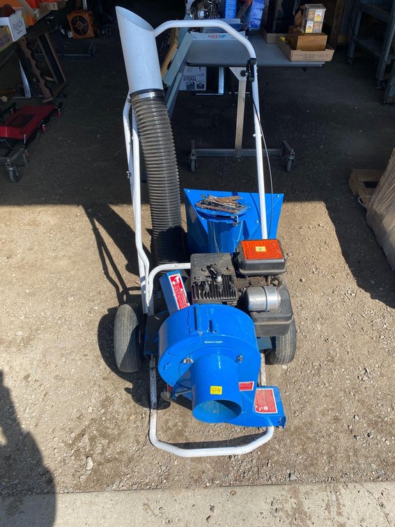 YARDVARK, YARD VACUUM W/ MULCHER, 3 HP BRIGGS & STRATTON 