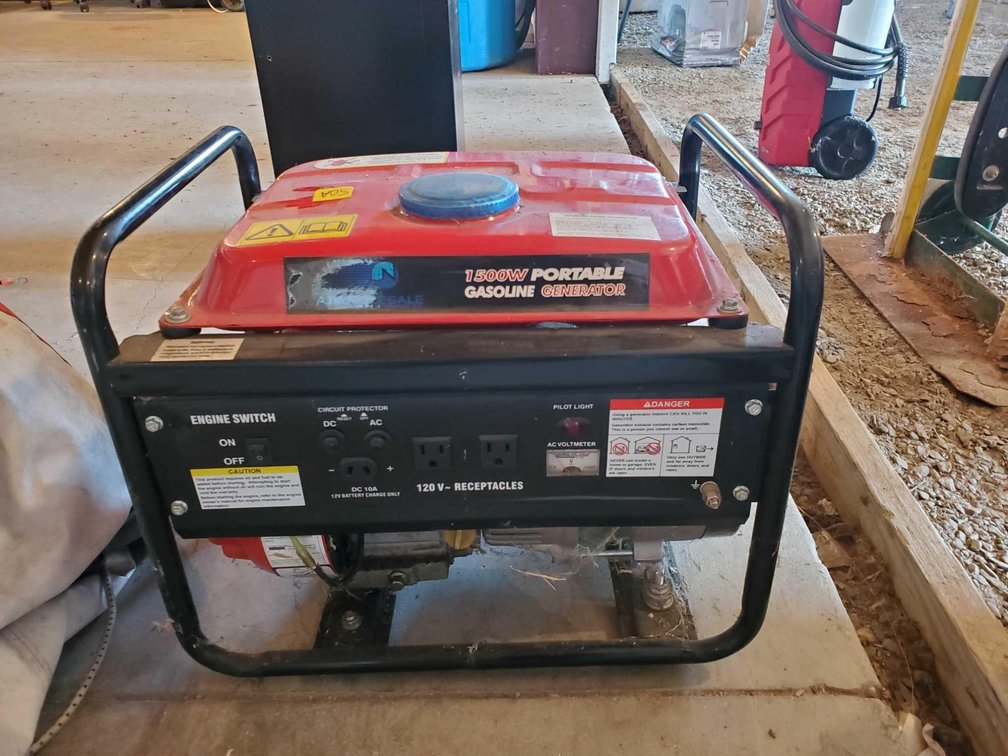 1500 WATT PORTABLE GAS GENERATOR, 2.4 HP 