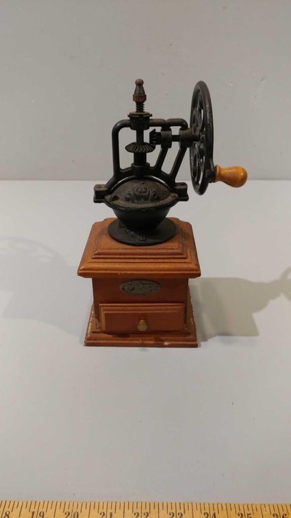 VINTAGE COFFEE GRINDER