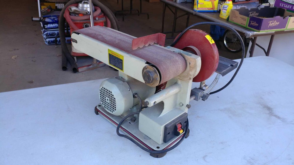 TOOL SHOP 4" BELT SANDER & 6" DISC SANDER, TESTED AND WORKS