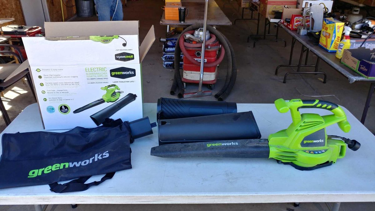 GREENWORKS ELECTRIC LEAF BLOWER, TESTED AND WORKS