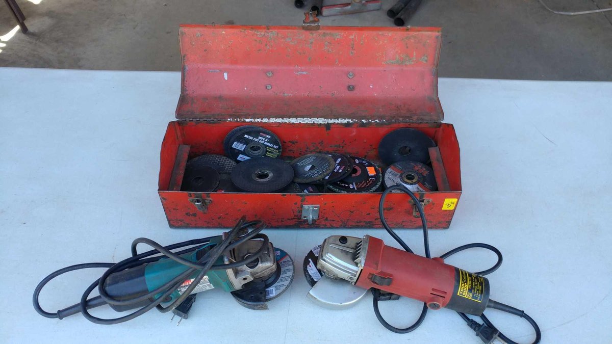 (2) 4" ANGLE GRINDERS AND ASSORTMENT OF ABRASIVE BLADES, TESTED AND WORKS