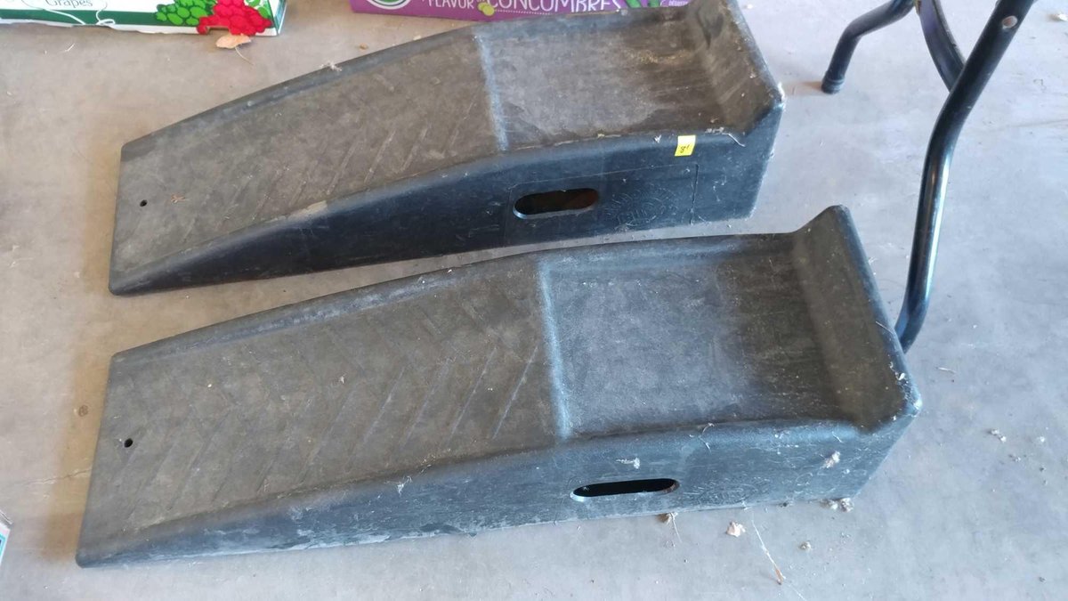 (2) POLY CAR RAMPS