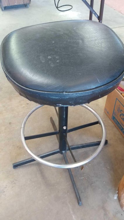 SWIVEL SHOP STOOL