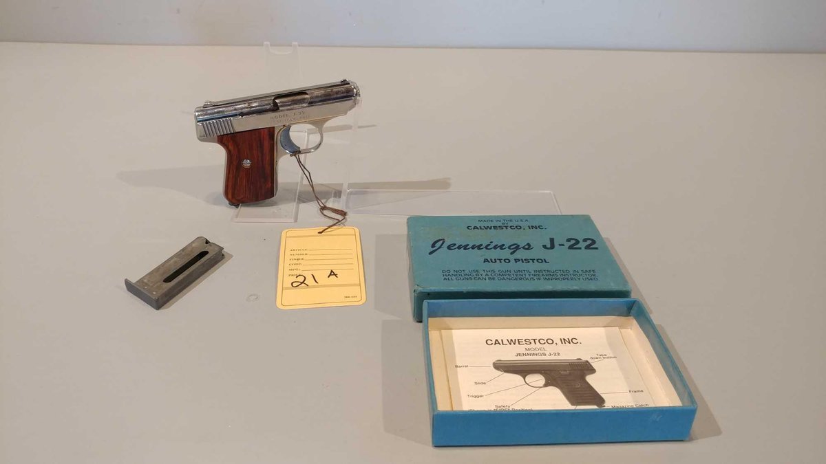 JENNINGS J-22 .22 CAL LR SEMI-AUTO PISTOL W/ORIGINAL BOX (LOCATED AT MIKES GUN SHOP IN BENSON, MN)