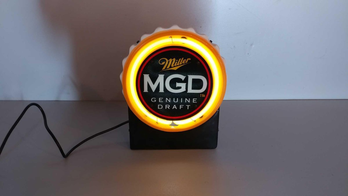 MILLER MGD GENUINE DRAFT NEON SIGN, TESTED AND WORKS