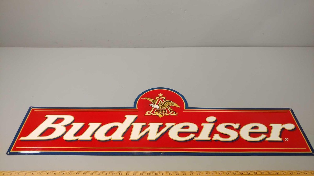 BUDWEISER W/ EAGLE SIGN