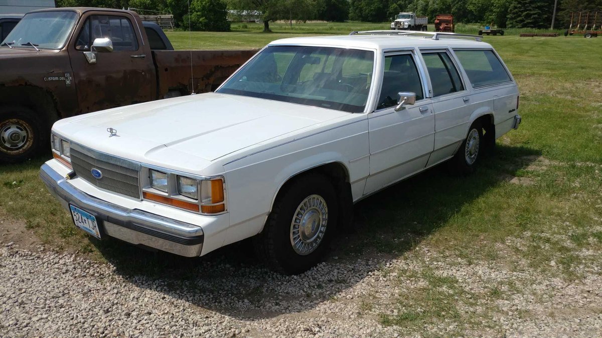 (TITLE) 1989 FORD LTD CROWN VICTORIA STATION WAGON, CLOTH, 66,464 MILES SHOWING, VIN: 2FABP76FXKX215