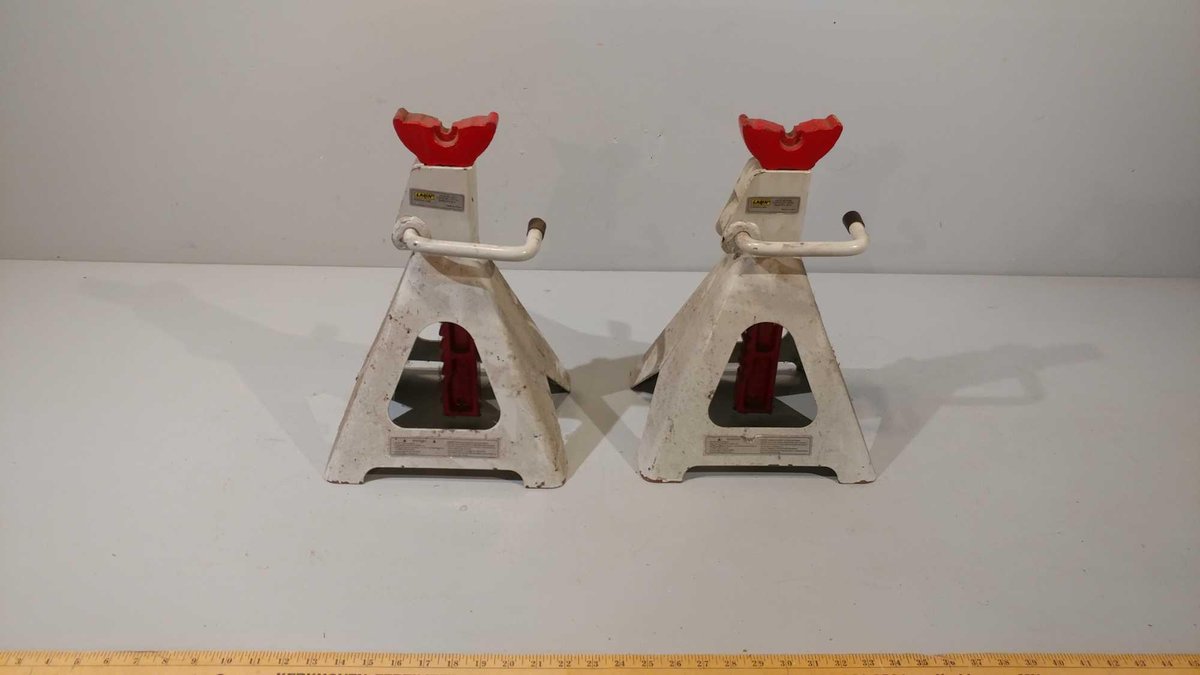 (2) 6 TON JACK STANDS