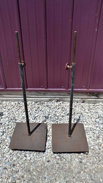 (2) STANDS, UNKNOWN APPLICATION