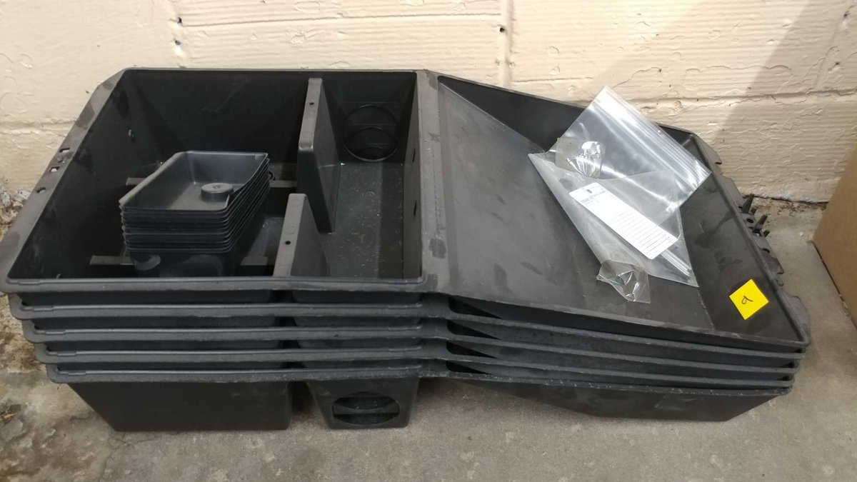 (5) TOMCAT RAT BAIT STATIONS