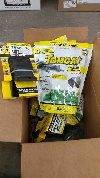 (5) BAGS OF TOMCAT MOUSE KILLER AND (3) TOMCAT RAT TRAPS
