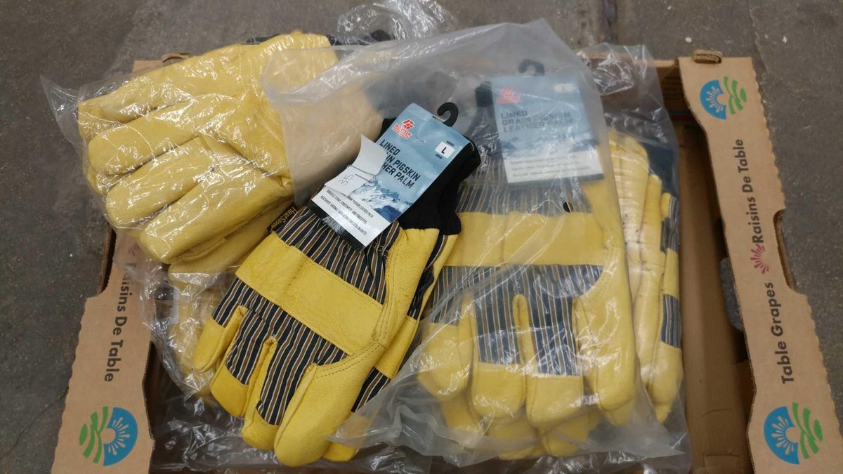 (35) PAIRS OF L RED STEER WORK GLOVES