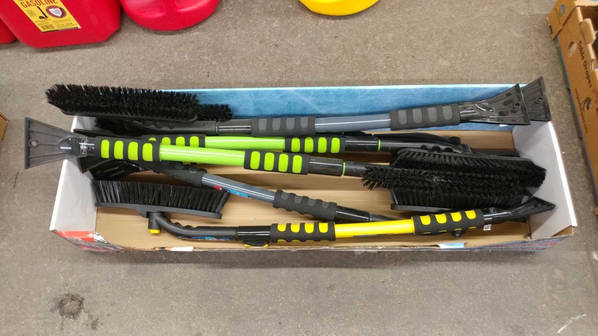 (7) 50" ICE SCRAPPER/SNOW BRUSHES