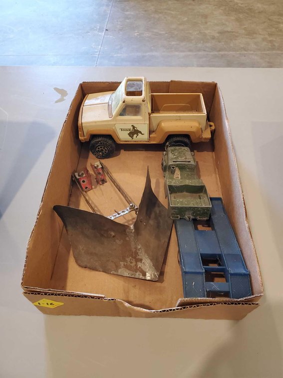 (I-16)  BOX OF MISC TOYS