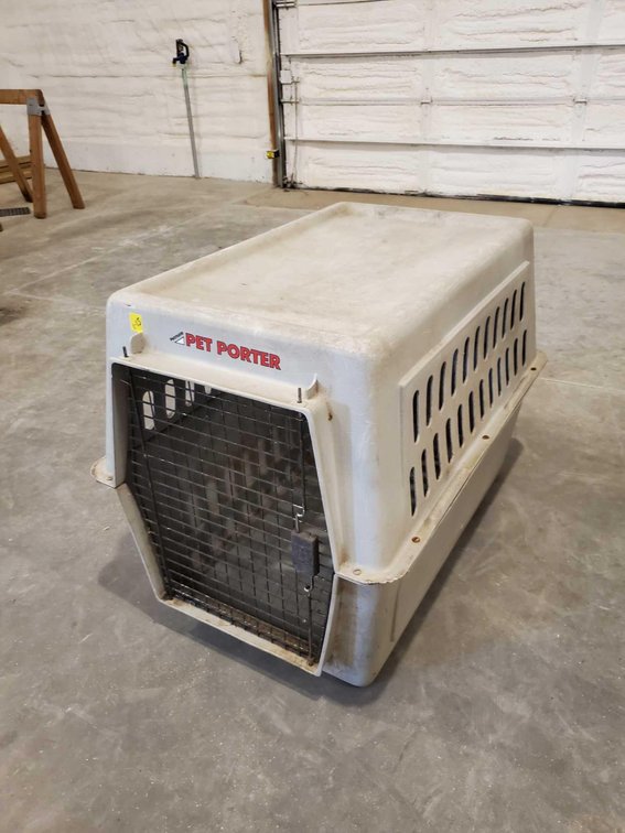 (I-18) LARGE PET PORTER 