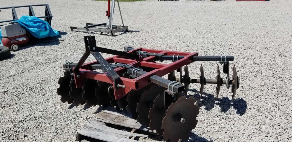 (I-23) 6' DISK 3 PT WITH NOTCHED BLADES USED VERY LITTLE 