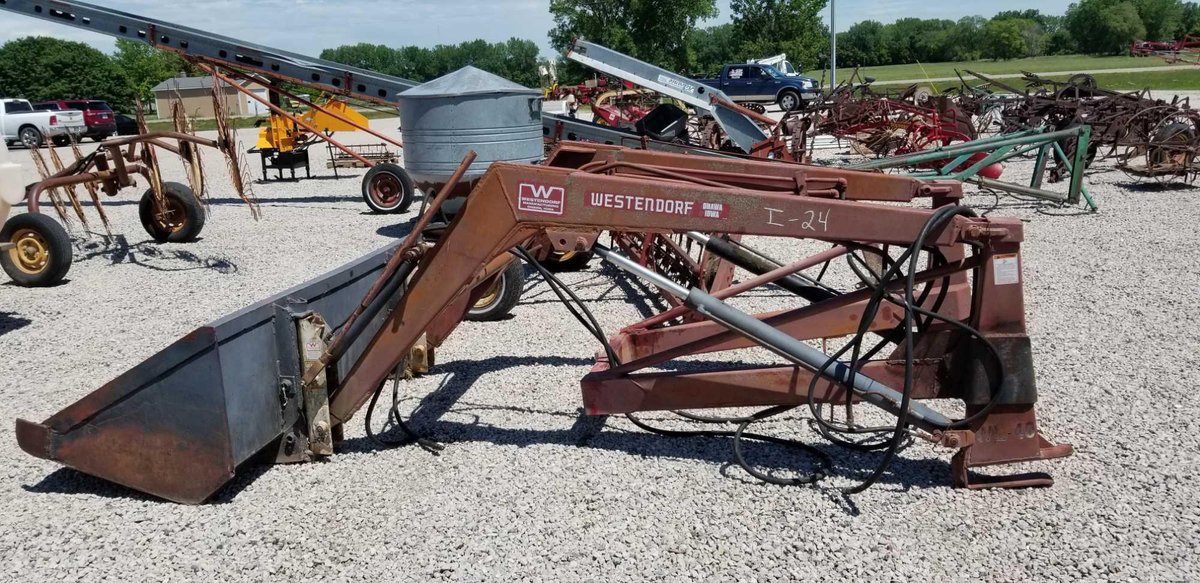 (I-24) WESTENDORF L-40 QUICK TACH TRACTOR LOADER&nbsp;