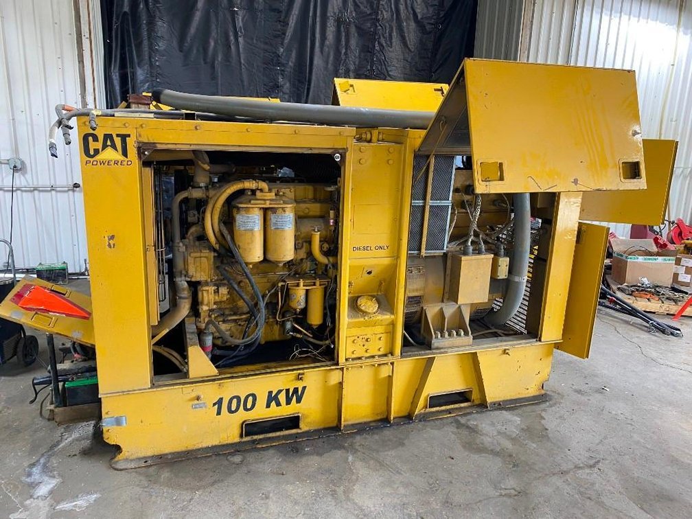 (I-156) CAT 100 KW GEN SET, NEW BATTERY,3024 HRS, 3 PH, D333C CAT DIESEL, 6,680 LBS, RUNS (FOR MORE 