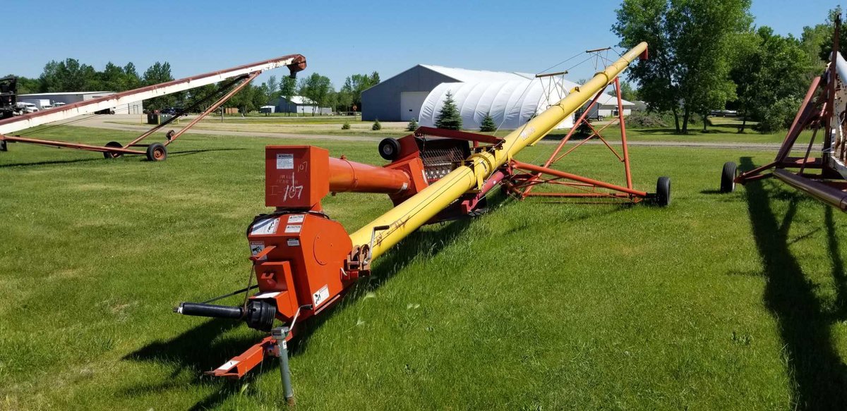 (I-107) WESTFIELD 10-61 AUGER SWING HOPPER, 540 PTO, HYD RAISE/LOWER, SEE PHOTOS FOR LIST OF WORK RE