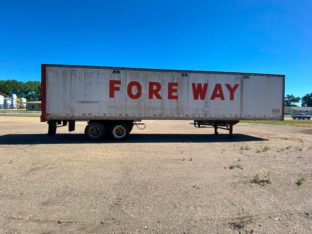 (I-162) (NO TITLE ) 1978 STOUGHTON DRY VAN SEMI TRAILER 44'+/- ROLL UP REAR DOOR, ITEMS INSIDE NOT I