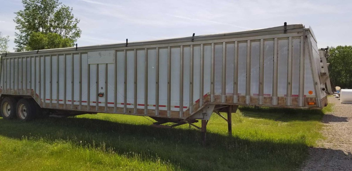 (I-30) (TITLE) 1978 CORNHUSKER ROLL TARP, TARP NEEDS WORK, REGULAR HOPPERS, VIN: 800428781161 
