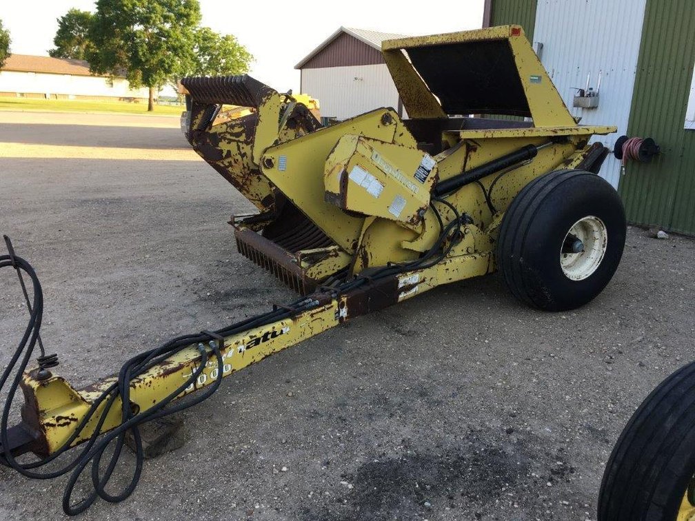 (I-54) DEGELMAN 6000 REEL ROCK PICKER HYDRAULIC (NEAR GRACEVILLE FOR MORE INFO AND LOCATION  CALL TO