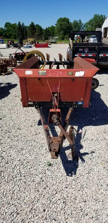 (I-79) IH MANURE SPREADER  540 PTO MISSING SHAFT 