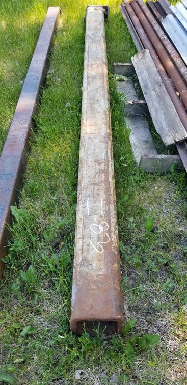 (I-83)  1/2" 6" OD SQUARE TUBING 9' 