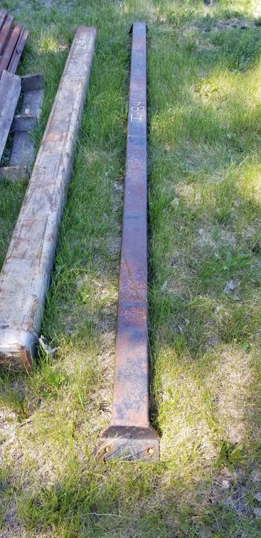(I-84) 4"X4" SQUARE TUBING 10'