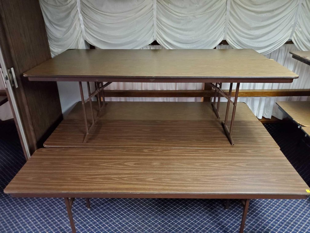 (5) 8' X 2' FOLDING TABLES