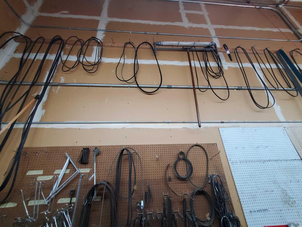 ASSORTMENT OF BELTING FOR PIN SETTING MACHINES
