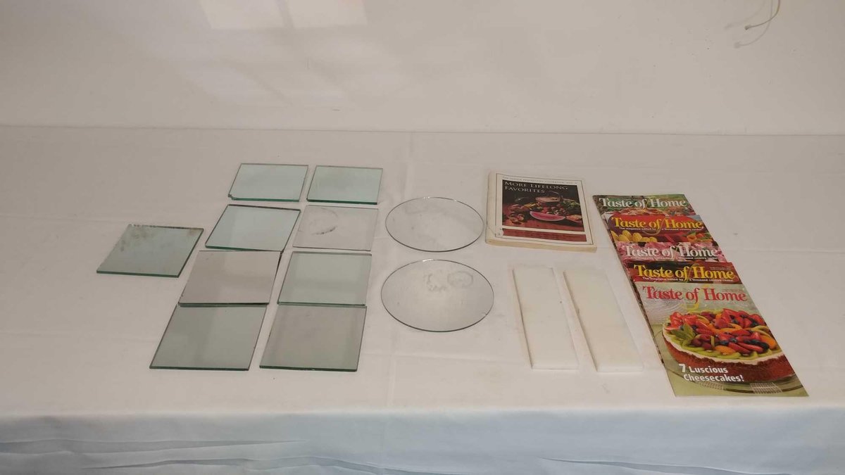 ASSORTMENT OF SMALL MIRRORS AND COOKING MAGAZINES