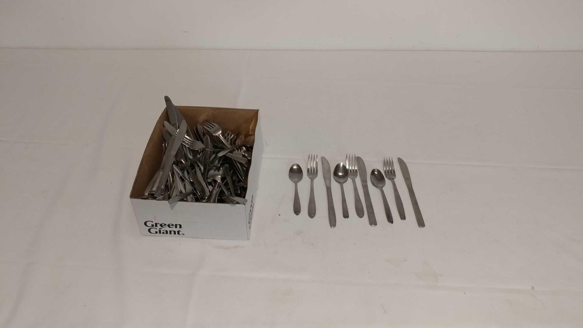 ASSORTMENT OF (40) KITCHEN SPOONS, BUTTER KNIVES AND FORKS