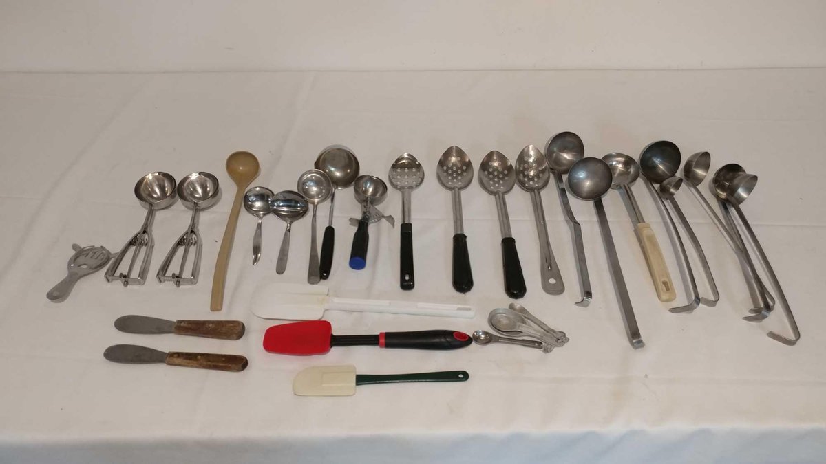 ASSORTMENT OF LADLES, STRAINER SPOONS, ICE CREAM SCOOPERS, MEASURING SPOONS AND MORE