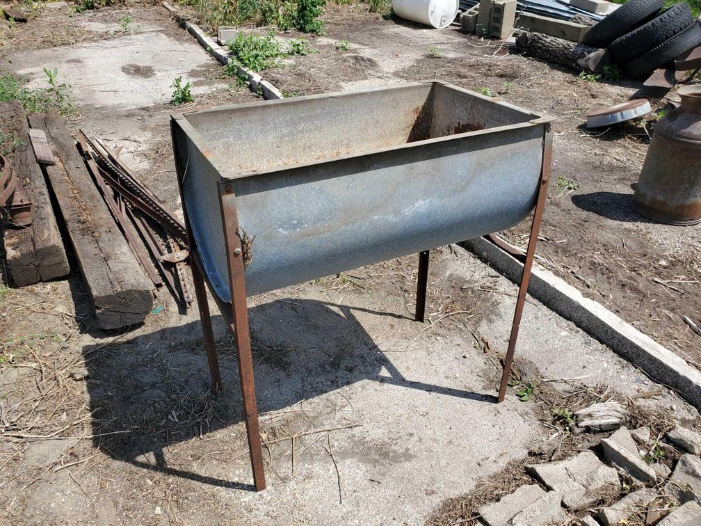 VINTAGE METAL TUB