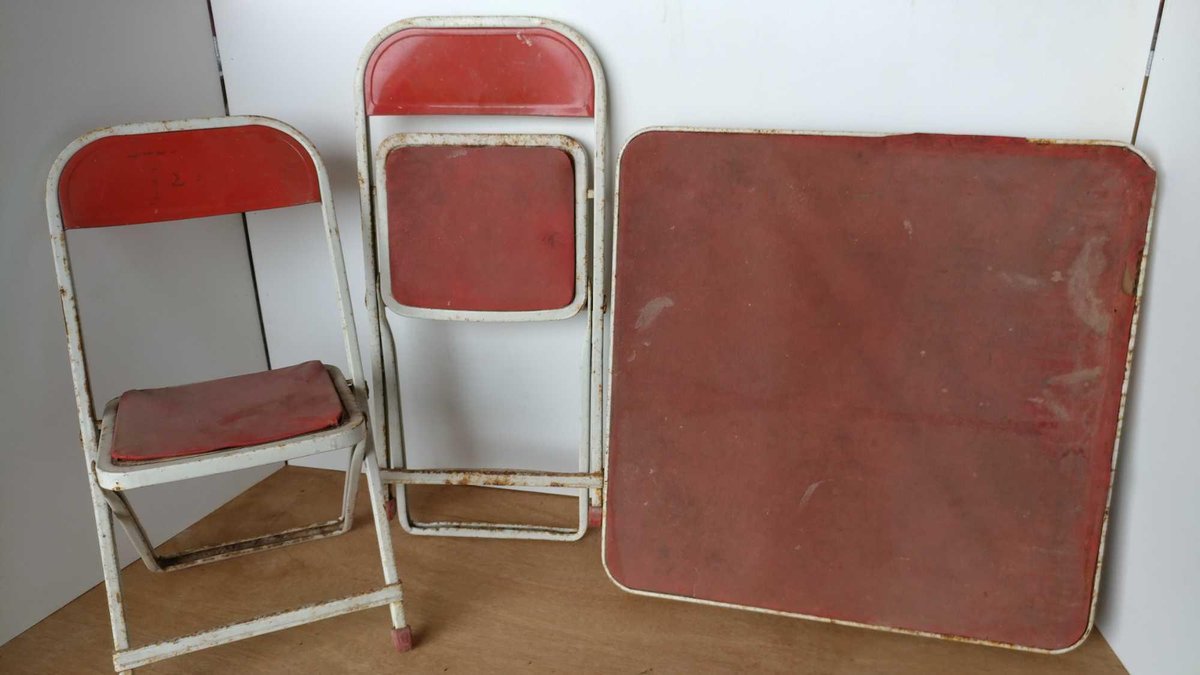 VINTAGE CHILDREN'S CHAIR & TABLE SET (2 CHAIRS)