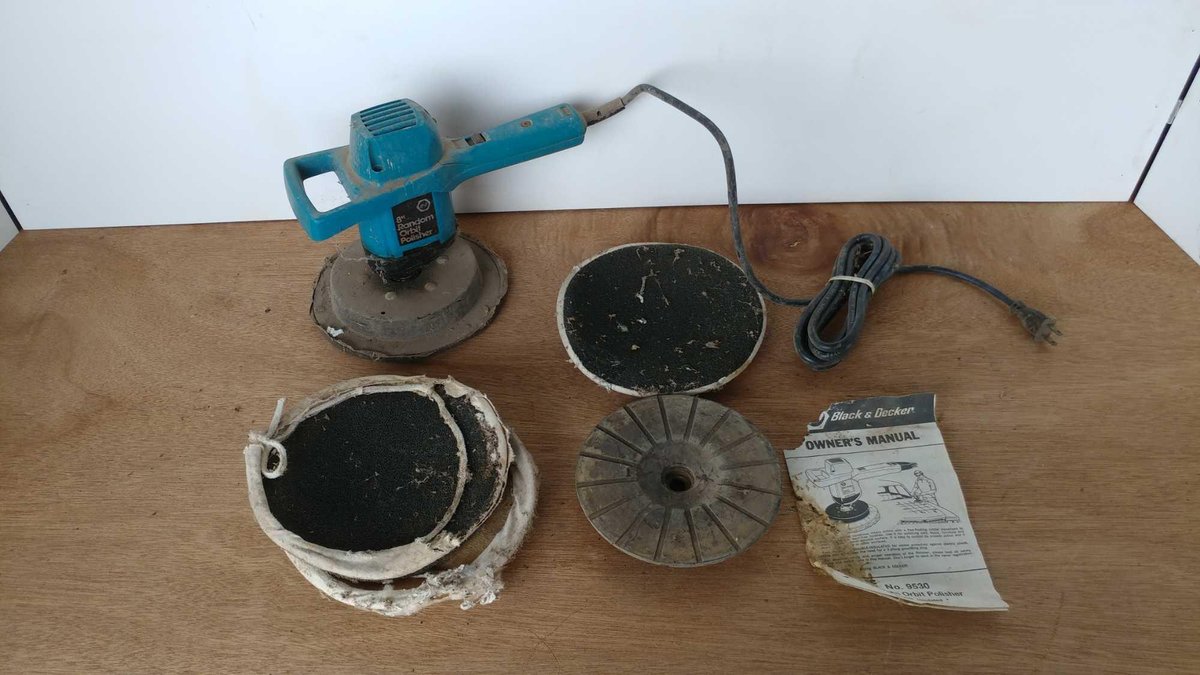 8" RANDOM ORBIT POLISHER/BUFFER WITH EXTRA ATTACHMENTS