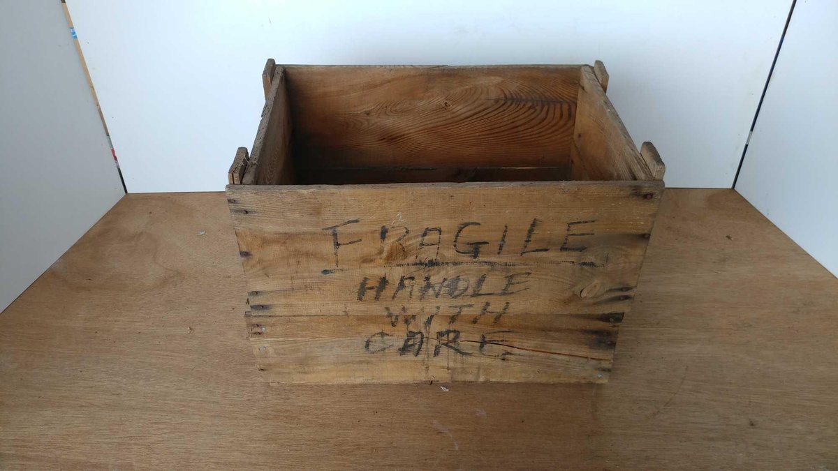 WOODEN BOX/CRATE
