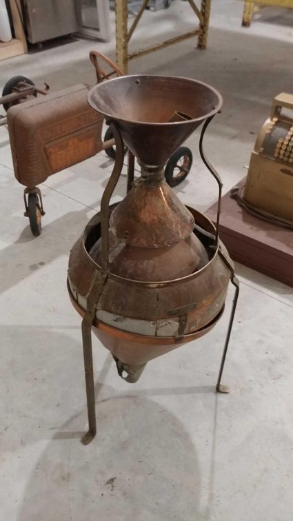 VINTAGE COPPER BURROWS SEED DIVIDER