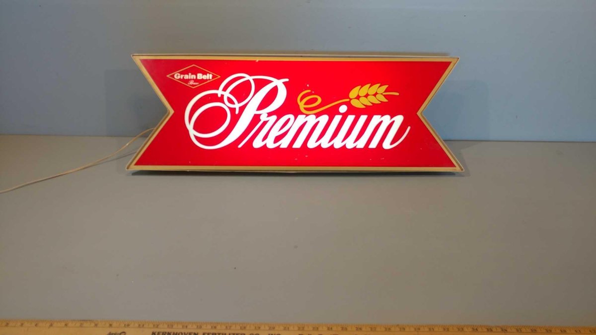 LARGE GRAIN BELT PREMIUM HANGING LIGHT (TESTED AND WORKS)