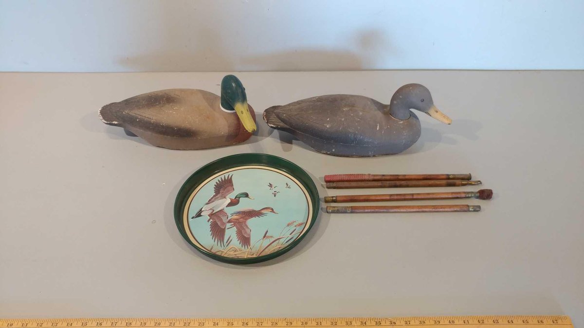 (2) FOAM DUCK DECOYS AND A DECORATIVE DUCK PAN