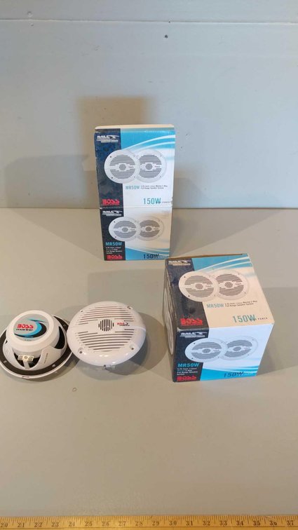 (2) SETS OF 2 BOSS MARINE MR50W 150 WATT 5.25-INCH 2-WAY FULL RANGE SPEAKER SYSTEM