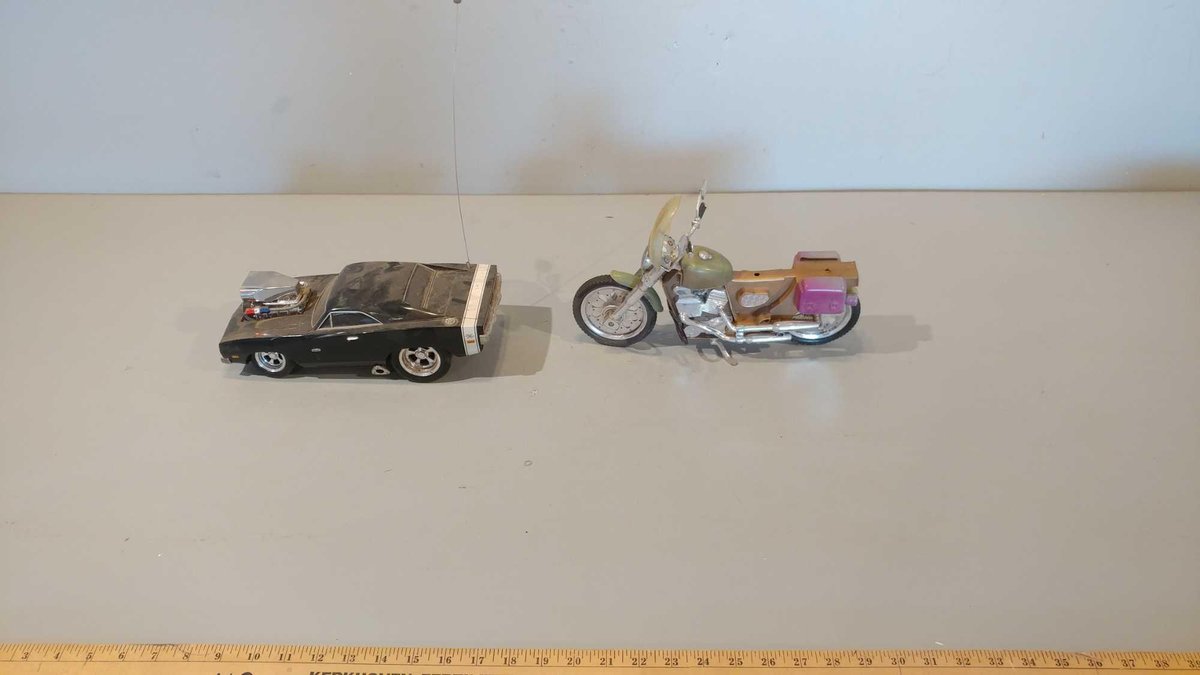 TOY DODGE CHARGER AND MOTORCYCLE (NO REMOTE FOR CAR)