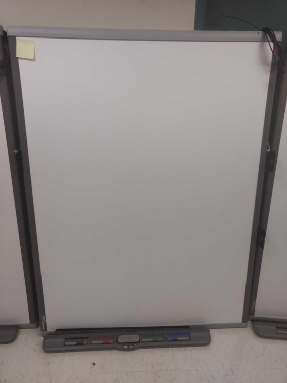 (B9) SMARTBOARD SB680, WALL MOUNT, USB CORD