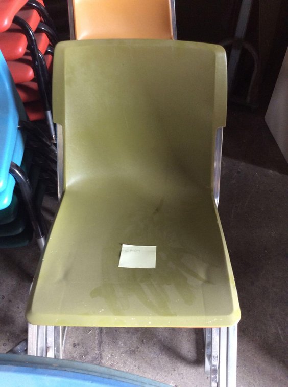 (CF04) (3) RED ELEMENTRY CHAIRS AND (1) GREEN CHAIR