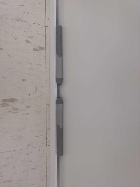 (B16) SMARTBOARD SB-M680, WALL MOUNT, USB CORD, NO POWER CORD