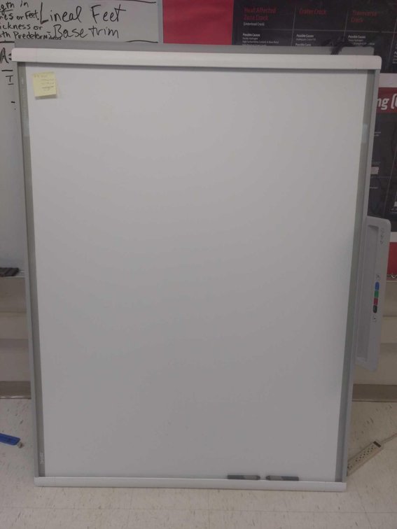 (B18) SMARTBOARD SB-M680, WALL MOUNT, USB CORD, NO POWER CORD