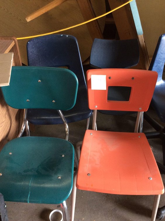 (CF19) (4) SCHOOL CHAIRS, VARIOUS COLORS & STYLE